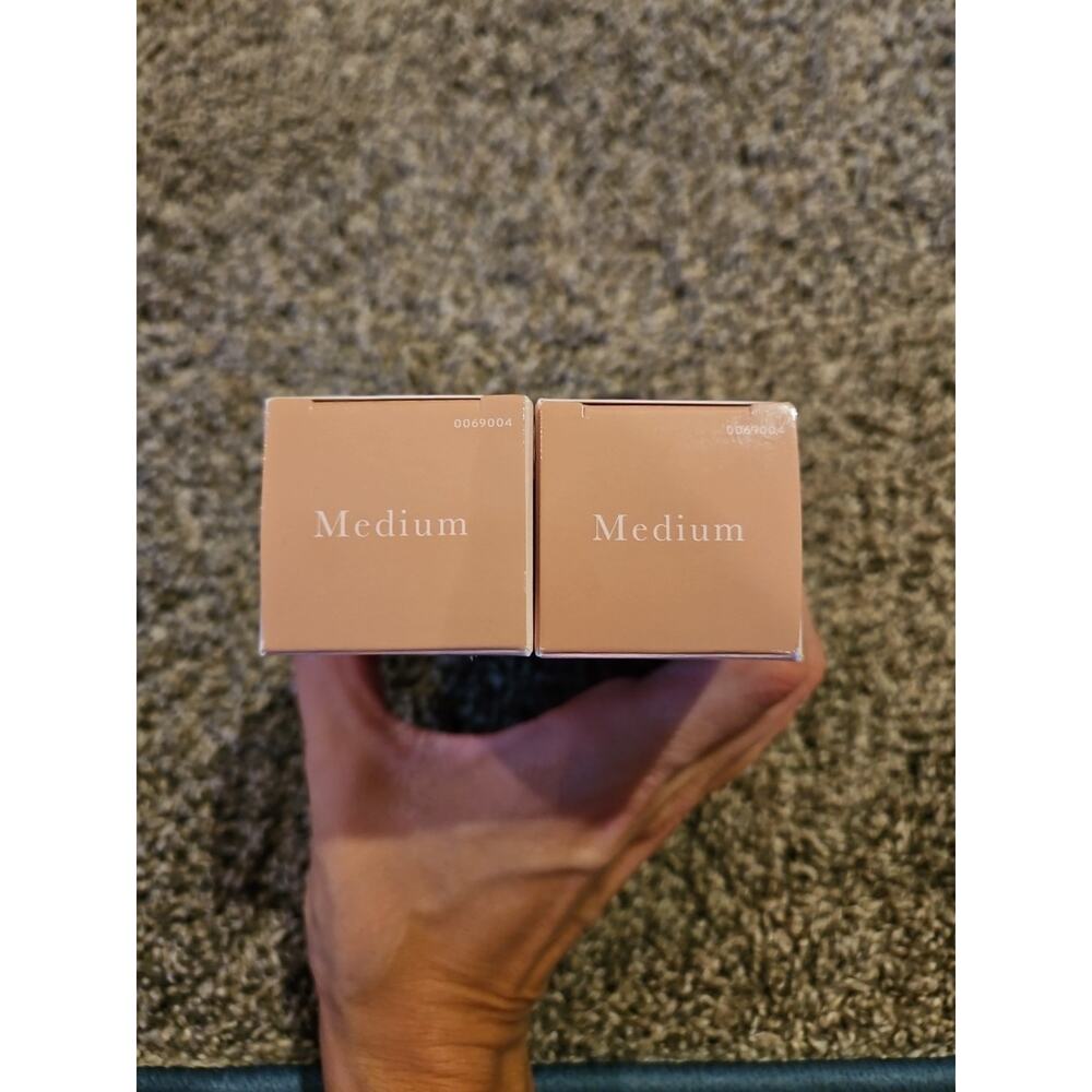 Laura Geller Balance N‎ Glow Hydrating Liquid Foundation 0.9 Oz Medium Lot Of 2 - Picture 3 of 5